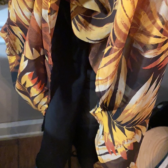 Sheer 2 layer sleeveless blouse - Picture 6 of 6